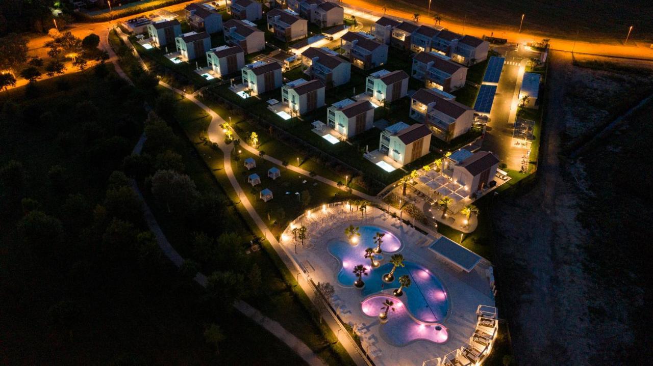 Pareus Beach Resort カオルレ エクステリア 写真