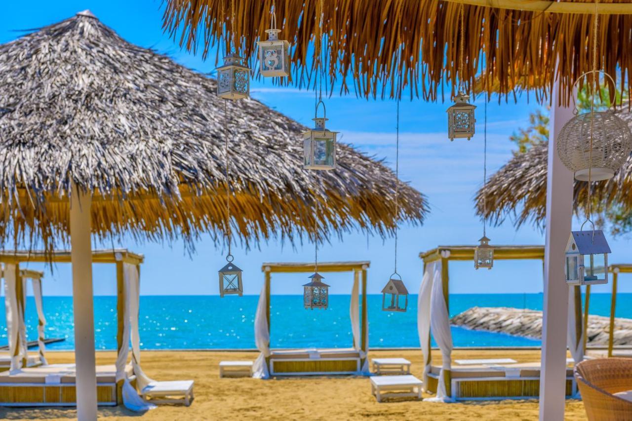 Pareus Beach Resort カオルレ エクステリア 写真